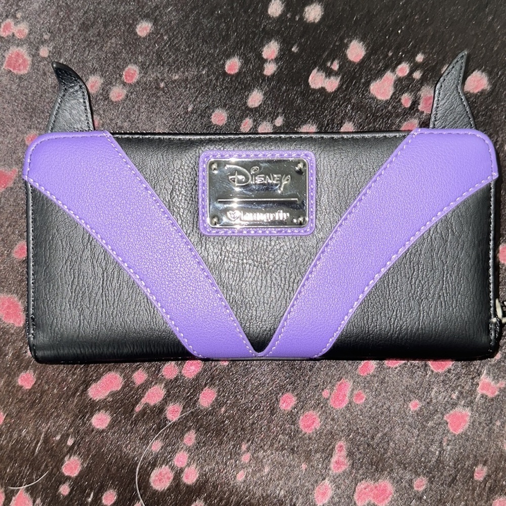 💜🖤💚Disney Loungefly Maleficent Backpack & Wallet🖤💜💚 - Picture 9 of 15